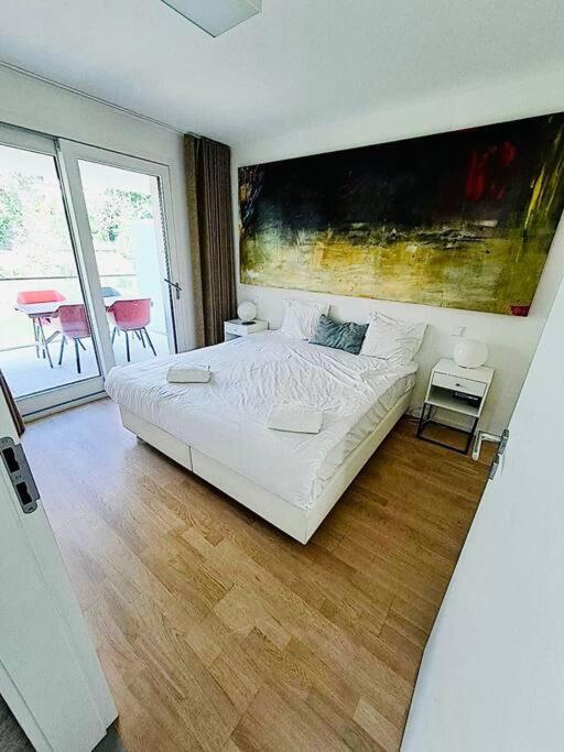 Garden View Luxury Flat With Terrace & Parking- Apartment *